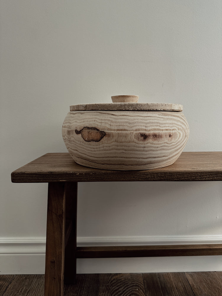 lidded large paulownia wood bowl
