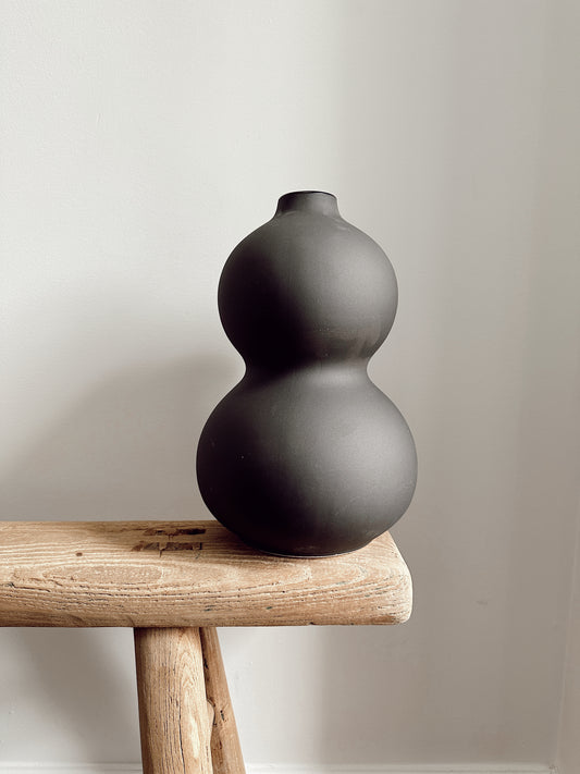 ceramic olio vase in black / large