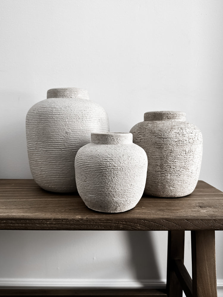 Peaky Vase in Concrete / medium