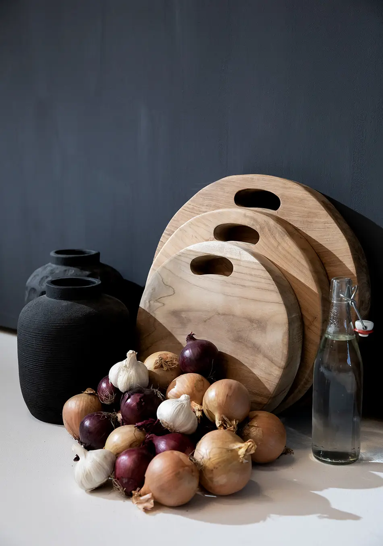 Peaky Vase in Black / large