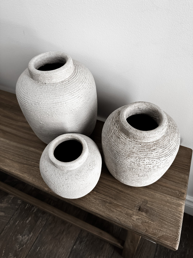 Peaky Vase in Concrete / medium