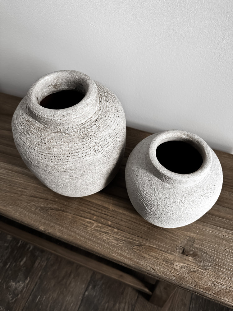 Peaky Vase in Concrete / small