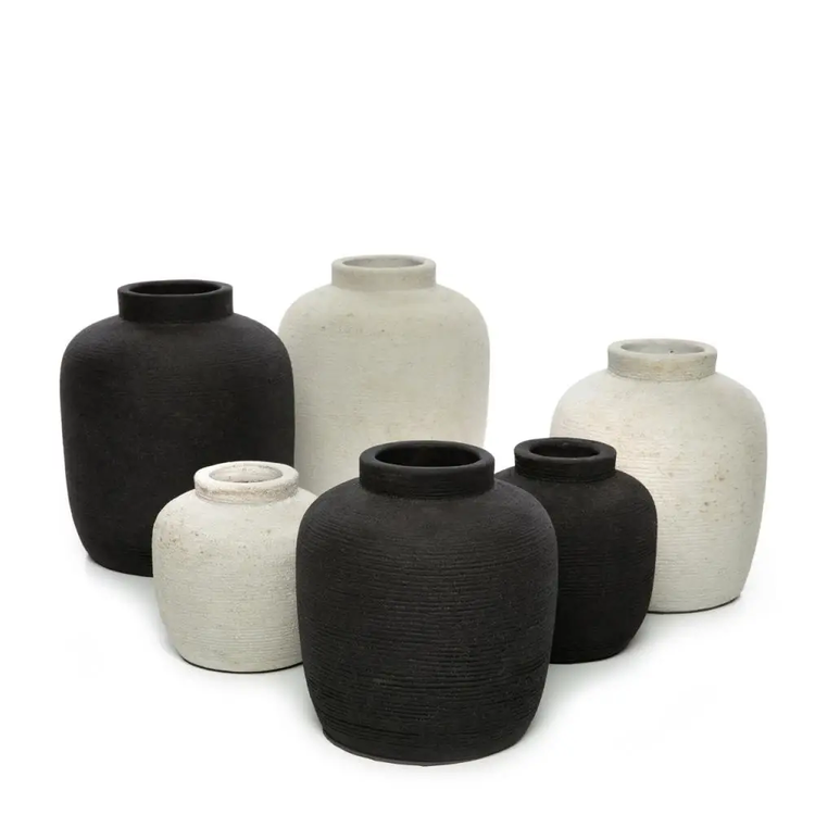 Peaky Vase in Concrete / large