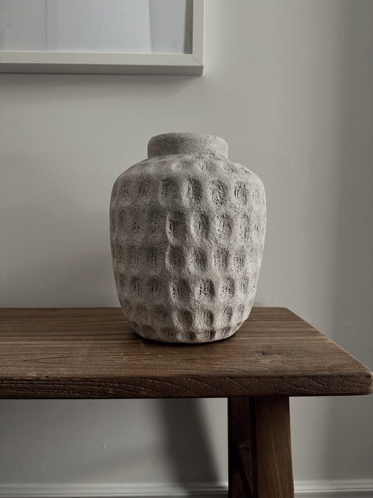 dimpled vase in concrete / large