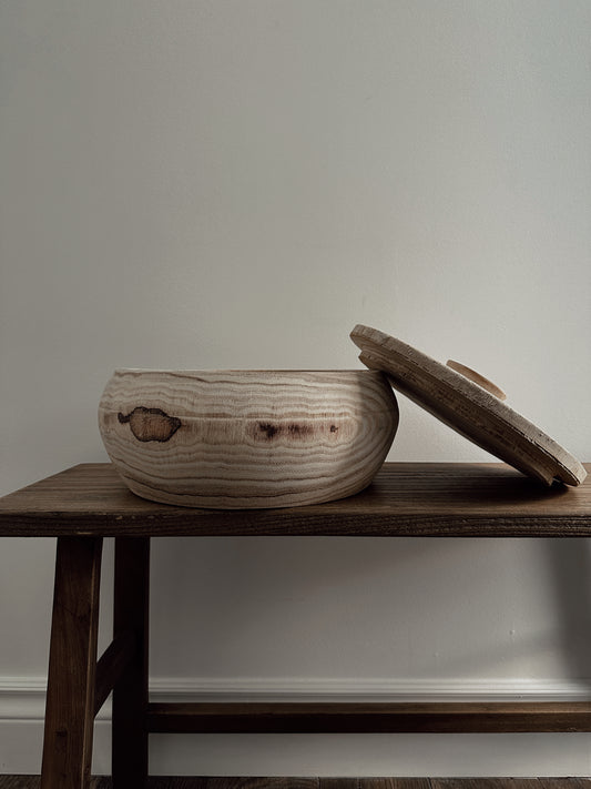 lidded large paulownia wood bowl